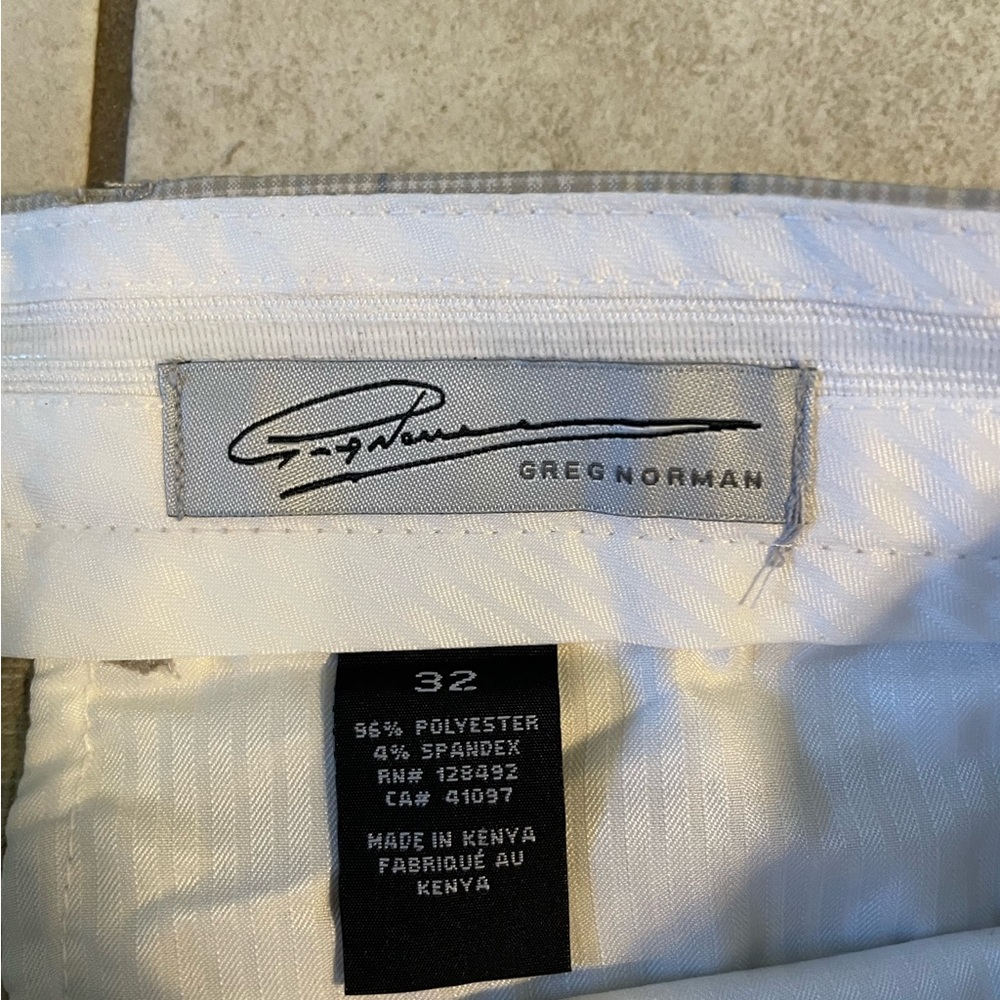 Greg Norman Men’s Golf Shorts - Picture 3 of 4